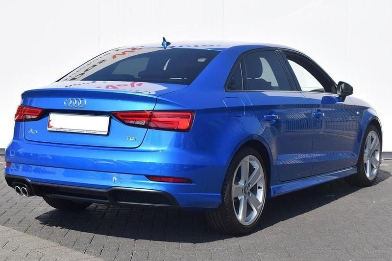 Gebraucht Audi A3 S-Line 150 PS (110 kW) 2018 Blau Limousine