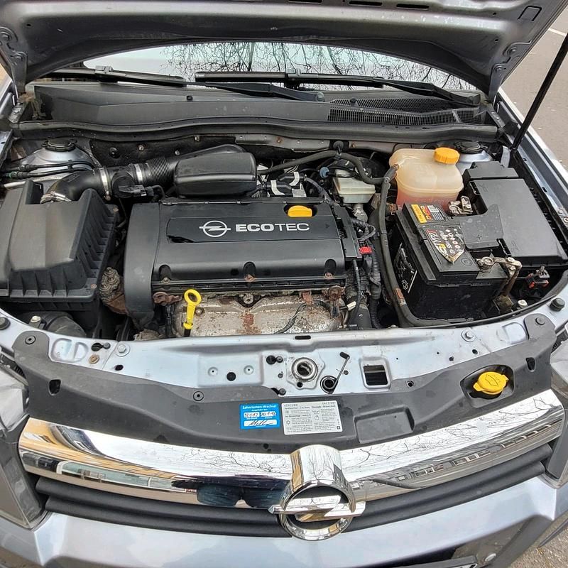 Gebraucht Opel Astra 105 PS (77 kW) 2006 Grau Limousine