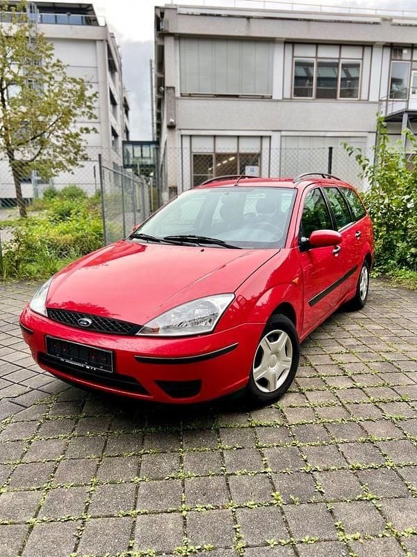 Rot Gebraucht 2002 Ford Focus Finesse Kombi | 990 € (Guter Preis) - Bild 1/4