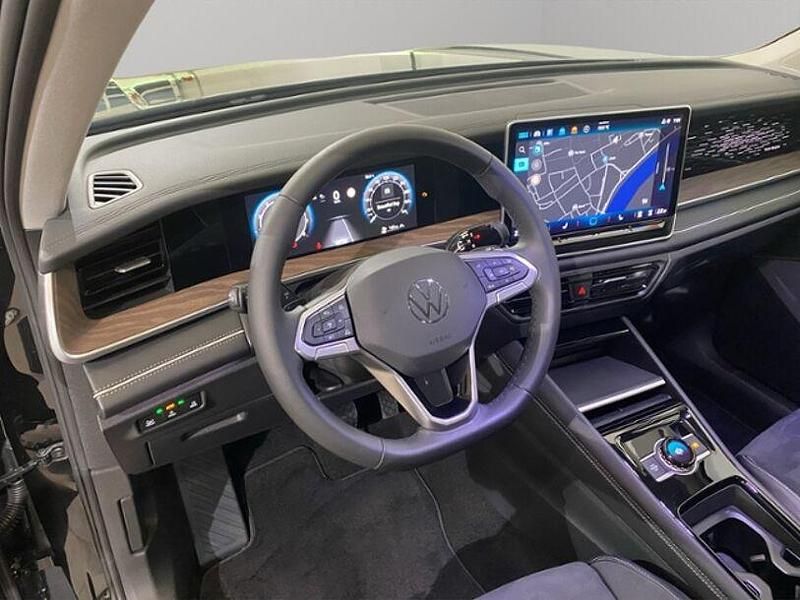 Gebraucht VW Tayron Elegance 204 PS (150 kW) 2025 Schwarz SUV