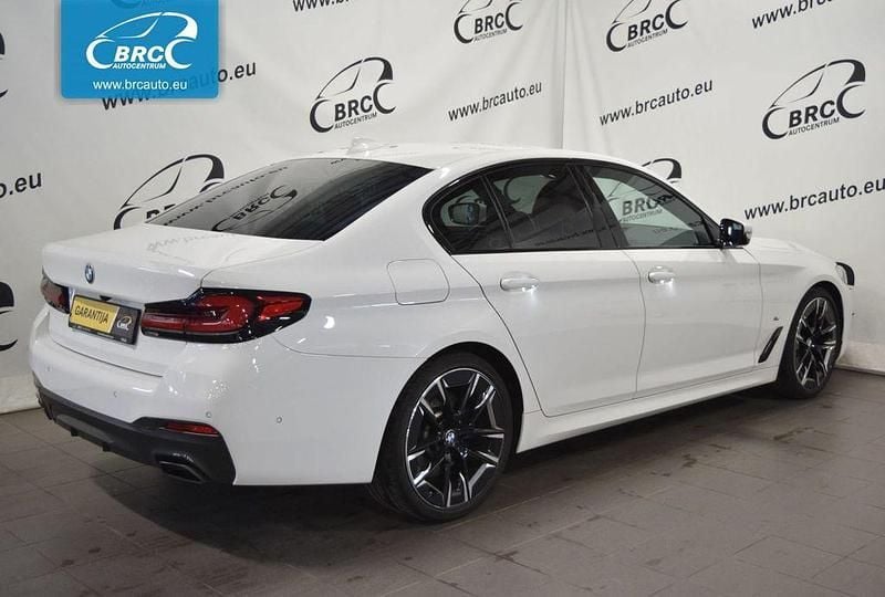 Gebraucht BMW 530 M Sport 286 PS (210 kW) 2023 Weiß Limousine