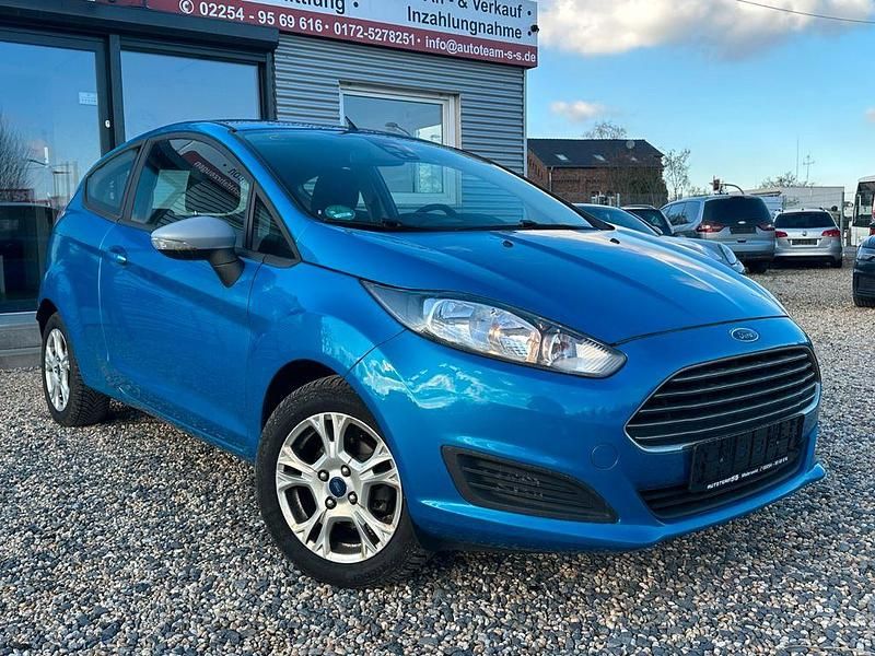 Gebraucht Ford Fiesta SYNC Edition 101 PS (74 kW) 2014 Blau Limousine
