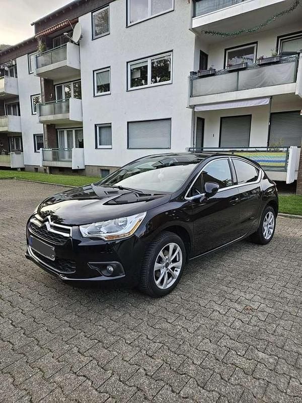 Schwarz Gebraucht 2011 Citroën DS4 Chic Kleinwagen | 5.900 € (Guter Preis) - Bild 1/4