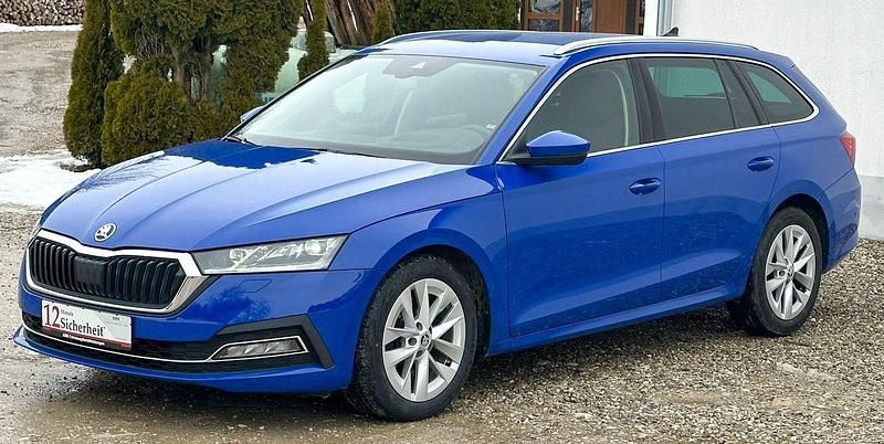 Gebraucht Skoda Octavia 150 PS (110 kW) 2020 Modra energy/energy blue Kombi