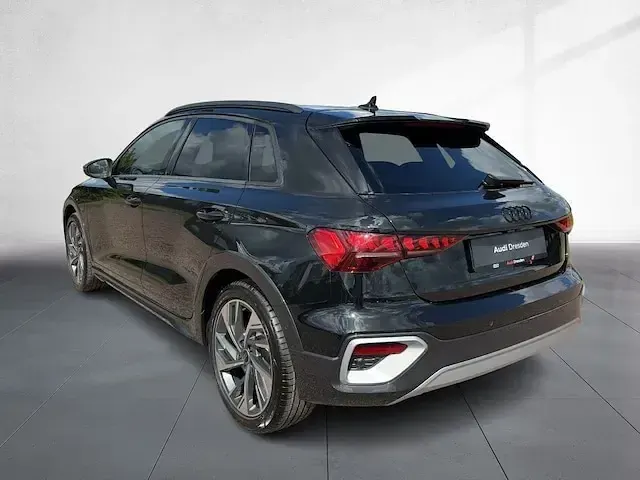 Gebraucht Audi A3 e-tron Ambiente 204 PS (150 kW) 2025 Mythosschwarz metallic Kleinwagen