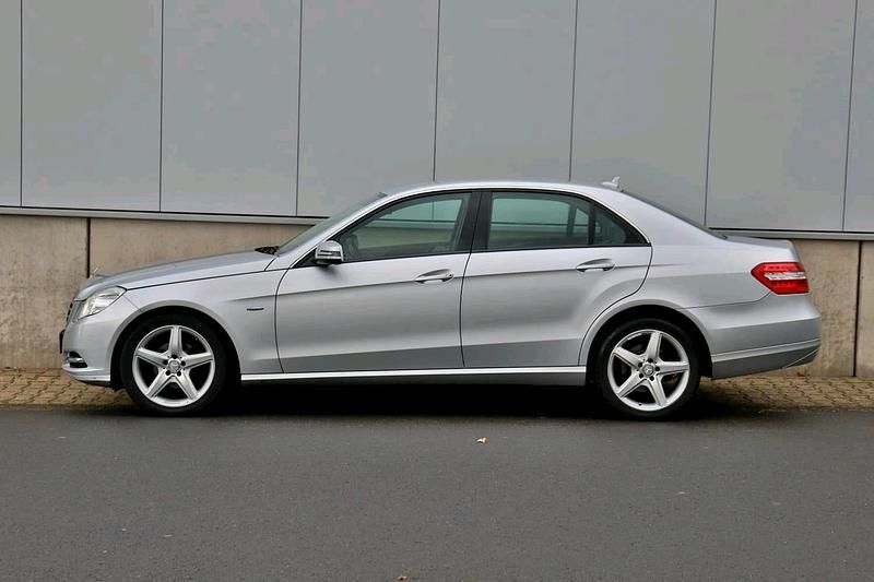 Gebraucht Mercedes E220 170 PS (125 kW) 2010 Limousine