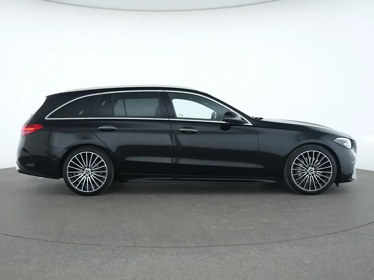 Gebraucht Mercedes C300 AMG line 258 PS (189 kW) 2025 Schwarz Limousine