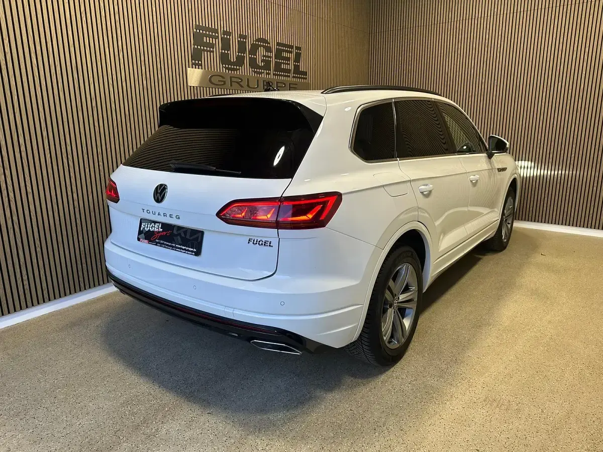 Gebraucht VW Touareg R-line 286 PS (210 kW) 2021 Pure white SUV