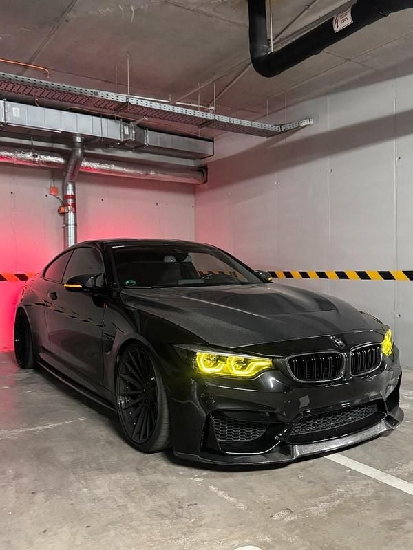 Schwarz Gebraucht 2014 BMW M4 Comfort Edition Coupé | 54.000 € - Bild 1/4