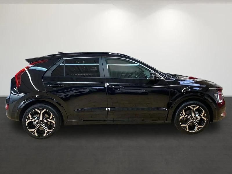 Neu Kia Niro Spirit 126 PS (92 kW) 2025 Schwarz SUV