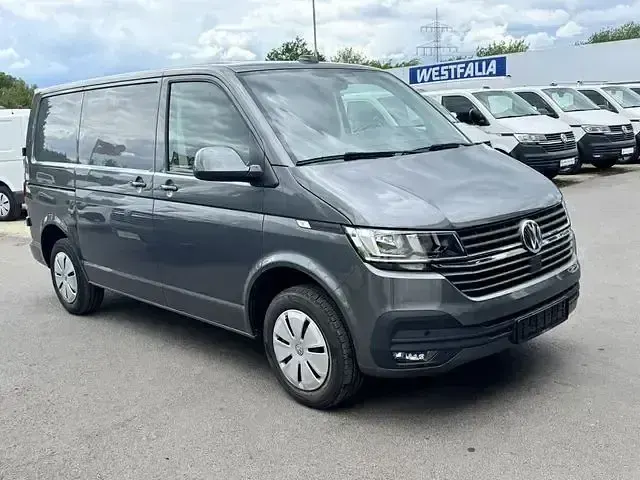 Gebraucht VW Transporter 150 PS (110 kW) 2024 Indiumgrau Van