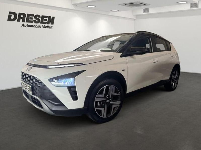 Weiss Gebraucht 2021 Hyundai Bayon SUV | 18.300 € (Etwas zu teuer) - Bild 1/4