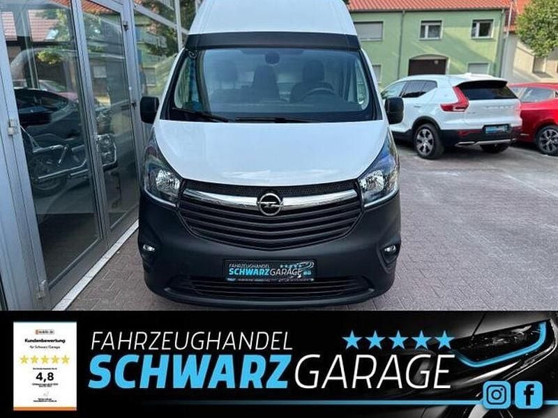 Gebraucht Opel Vivaro 145 PS (106 kW) 2017 Weiß Van / Kleinbus