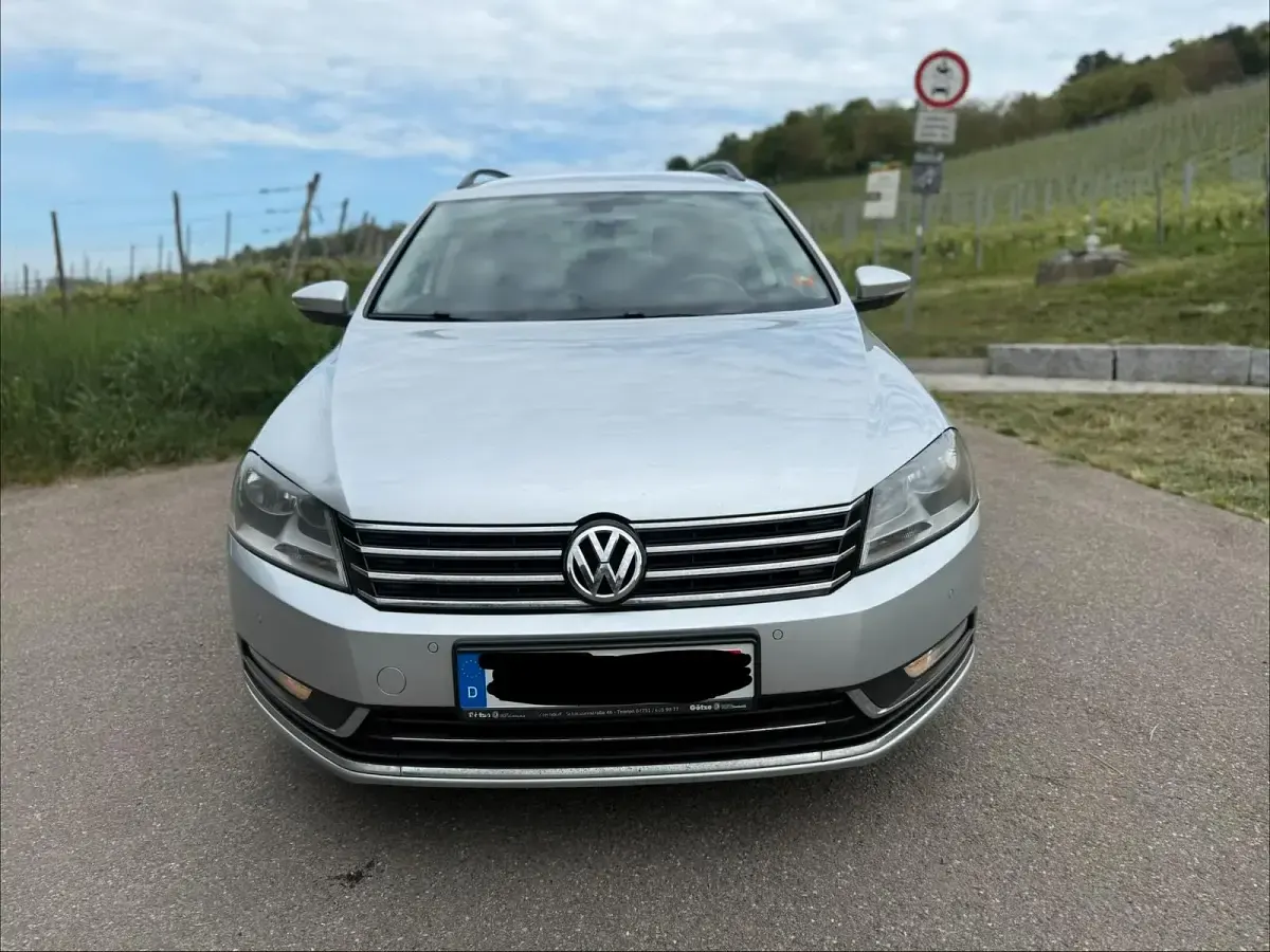 Gebraucht VW Passat 140 PS (102 kW) 2013 Silber Kombi