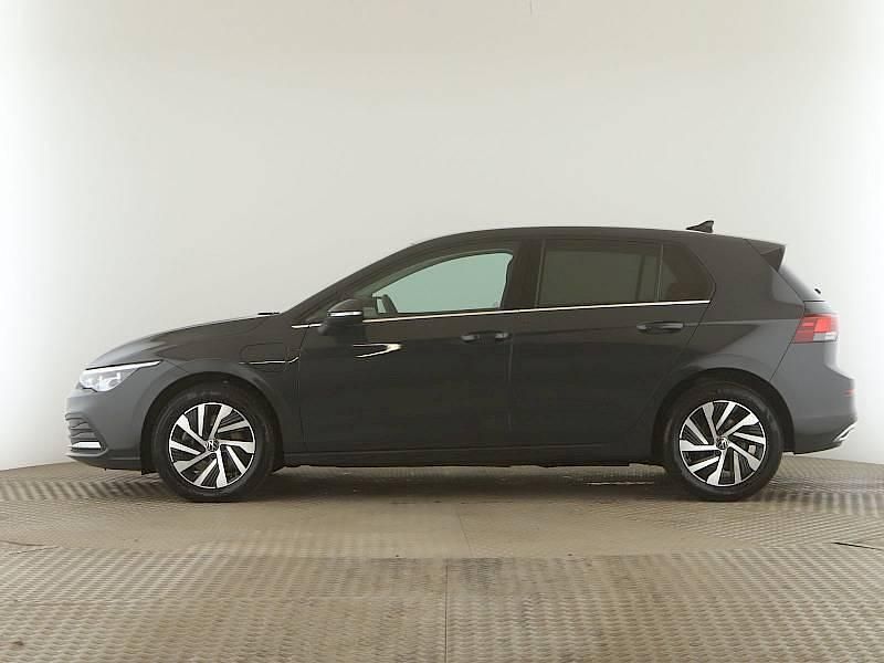 Uranograu Gebraucht 2021 VW Golf VIII Style Limousine | 20.920 € (Superpreis) - Bild 1/4