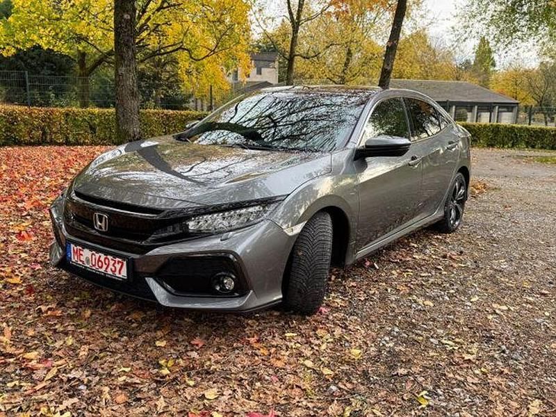 Grau Gebraucht 2019 Honda Civic Executive Limousine | 17.800 € (Fairer Preis) - Bild 1/4