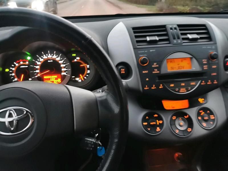Gebraucht Toyota RAV4 177 PS (130 kW) 2007 Schwarz SUV