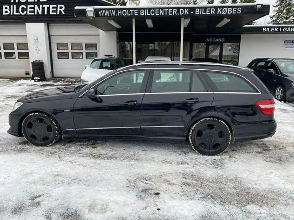Gebraucht Mercedes E350 Avantgarde 265 PS (194 kW) 2011 Schwarz Limousine