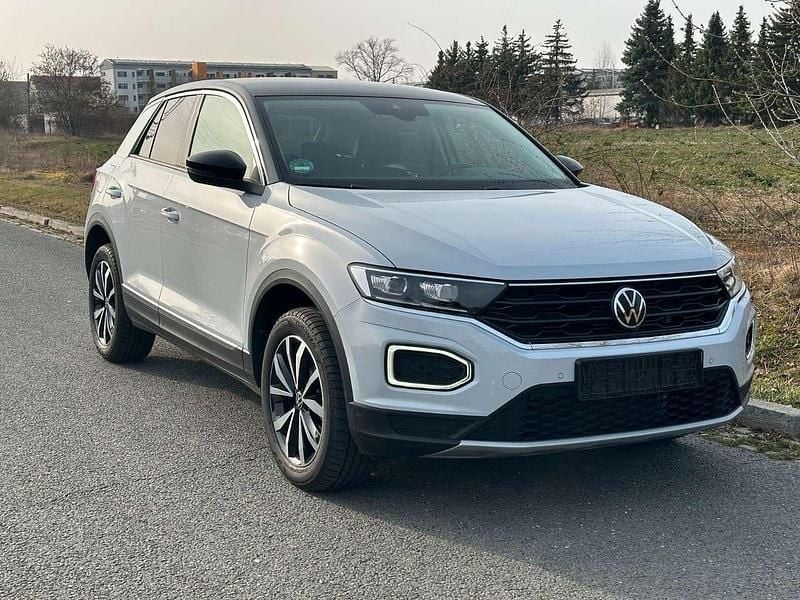 Gebraucht VW T-Roc Style 150 PS (110 kW) 2022 White silver SUV