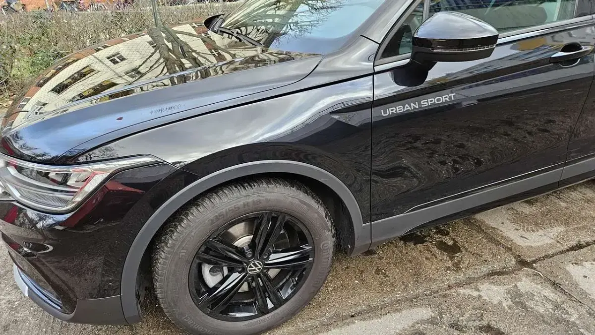 Gebraucht VW Tiguan Sport 190 PS (139 kW) 2022 Schwarz SUV