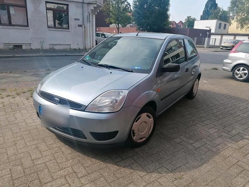 Blau Gebraucht 2005 Ford Fiesta Kleinwagen | 1.250 € (Fairer Preis) - Bild 1/4