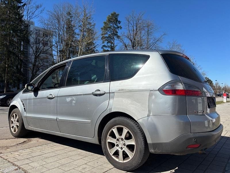 Gebraucht Ford S-MAX Titanium 140 PS (102 kW) 2006 Silber Van / Kleinbus