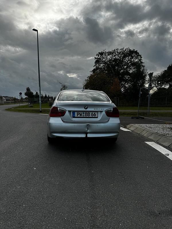 Gebraucht BMW 330 231 PS (169 kW) 2005 Silber Limousine