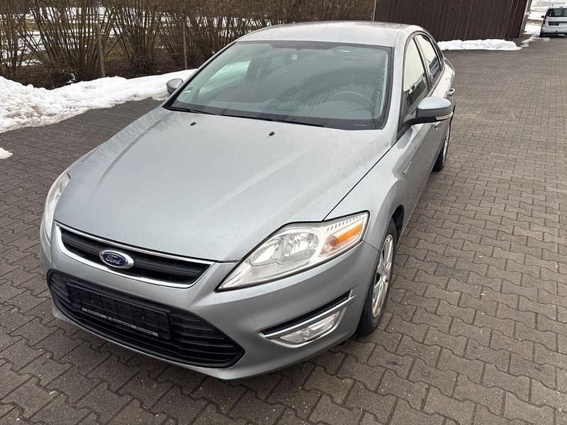 Gebraucht Ford Mondeo Trend 116 PS (85 kW) 2013 Grau Limousine