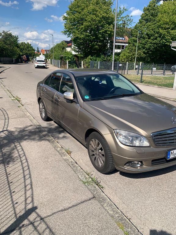 Gold Gebraucht 2007 Mercedes C200 Classic Limousine | 4.350 € (Fairer Preis) - Bild 1/4