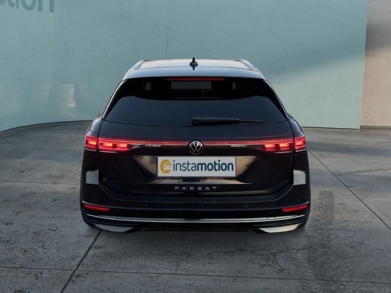 Gebraucht VW Passat Pro 150 PS (110 kW) 2024 Schwarz Kombi