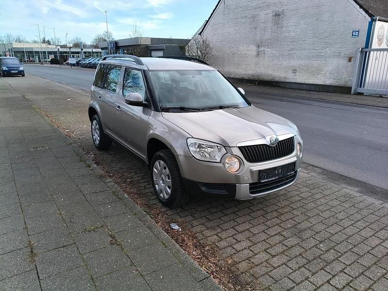 Gebraucht Skoda Yeti 122 PS (89 kW) 2013 Gold SUV