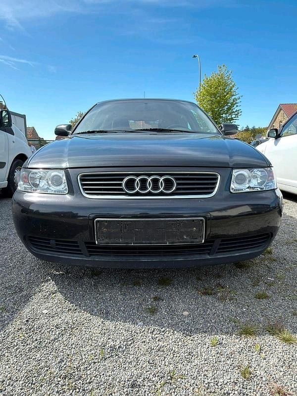 Second-hand Audi A3 102 CP (75 kW) 2002 Negru Hatchback