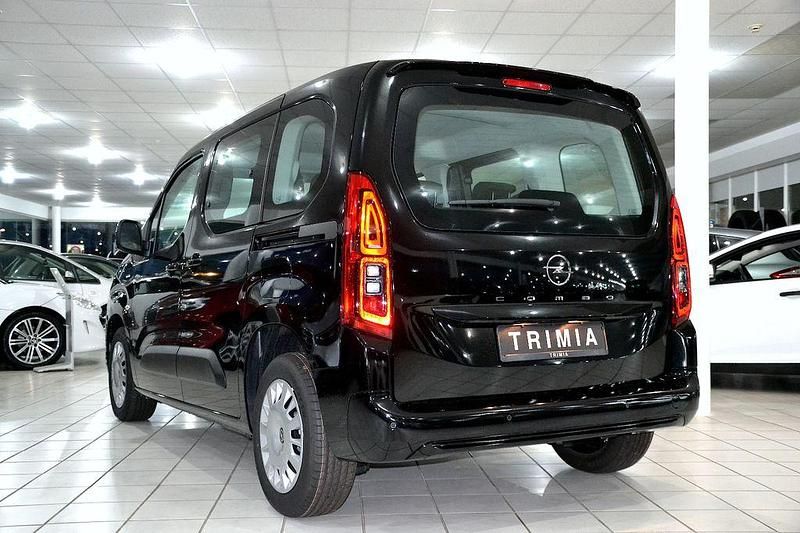 Neu Opel Combo Life 102 PS (75 kW) 2025 Schwarz Van / Kleinbus