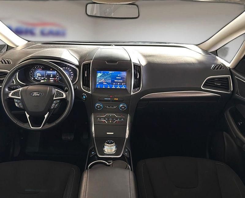 Gebraucht Ford S-MAX Ambiente 150 PS (110 kW) 2020 Weiß Van / Kleinbus