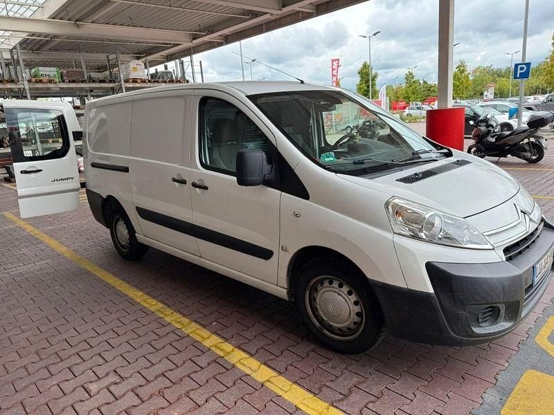 Weiß Gebraucht 2011 Citroën Jumpy Van / Kleinbus | 5.850 € (Guter Preis) - Bild 1/4