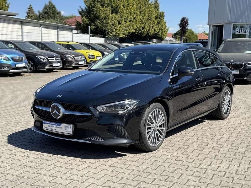 Schwarz Gebraucht 2021 Mercedes CLA200 Business Kombi | 18.990 € (Fairer Preis) - Bild 1/4