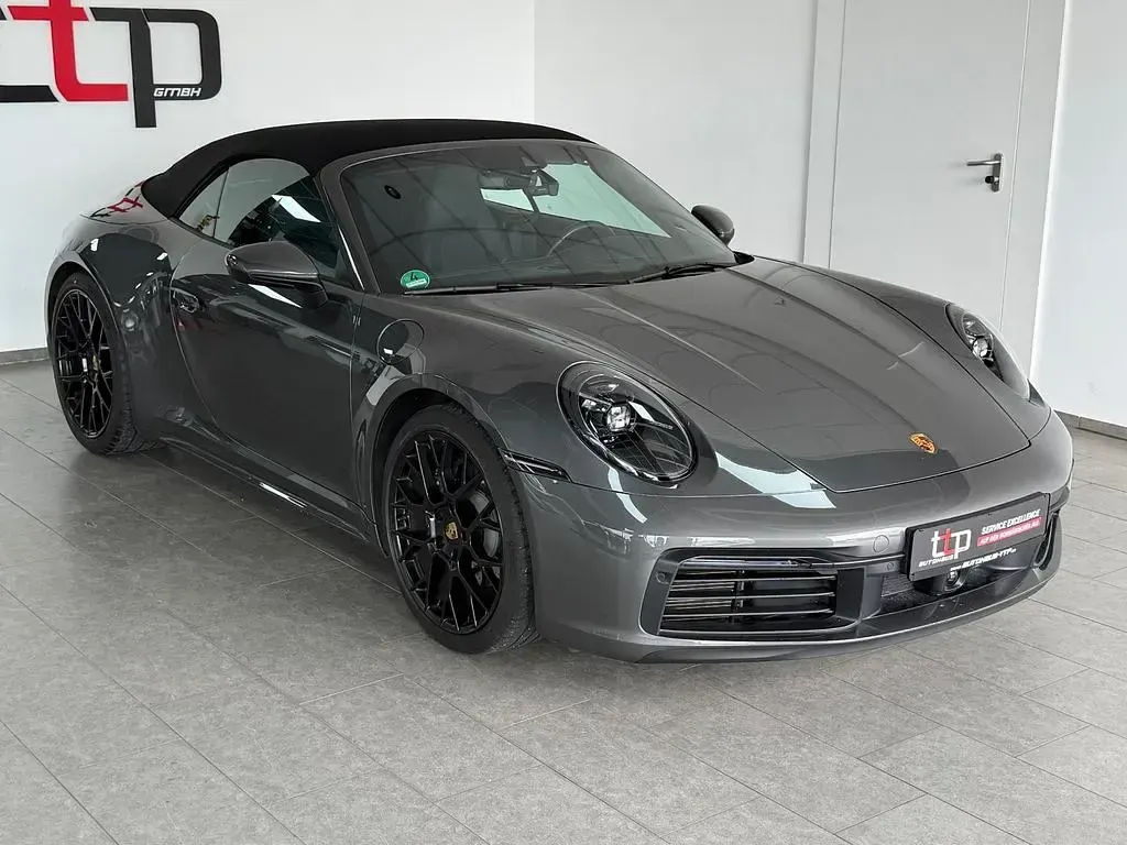 Gebraucht Porsche 992 385 PS (283 kW) 2023 Achatgraumetallic Cabrio
