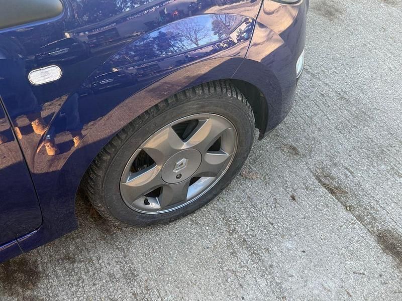 Gebraucht Renault Twingo Initiale Paris 75 PS (55 kW) 2014 Blau Kleinwagen