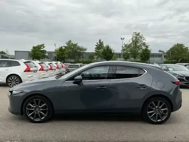 Gebraucht Mazda 3 Selection 186 PS (136 kW) 2023 Polymetal grey Limousine
