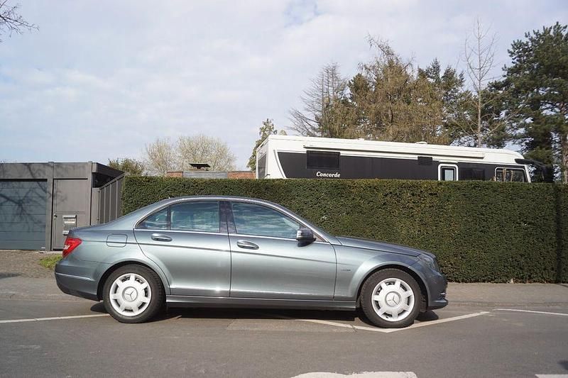 Gebraucht Mercedes C180 156 PS (114 kW) 2012 Grau Limousine