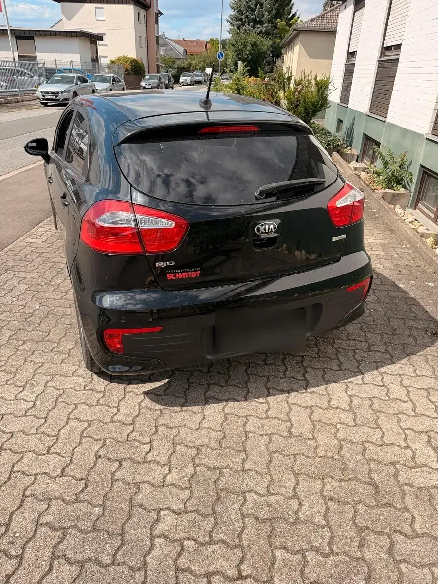 Gebraucht Kia Rio DREAM-TEAM Edition 84 PS (61 kW) 2016 Schwarz Kleinwagen