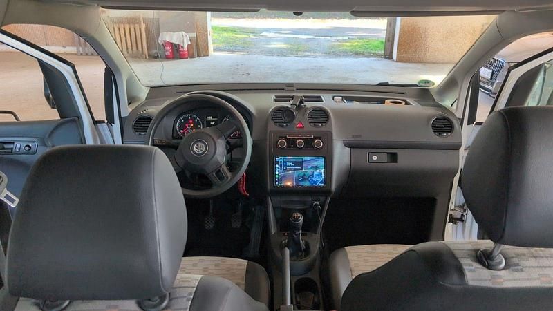 Gebraucht VW Caddy Maxi 102 PS (75 kW) 2013 Weiß Van / Kleinbus