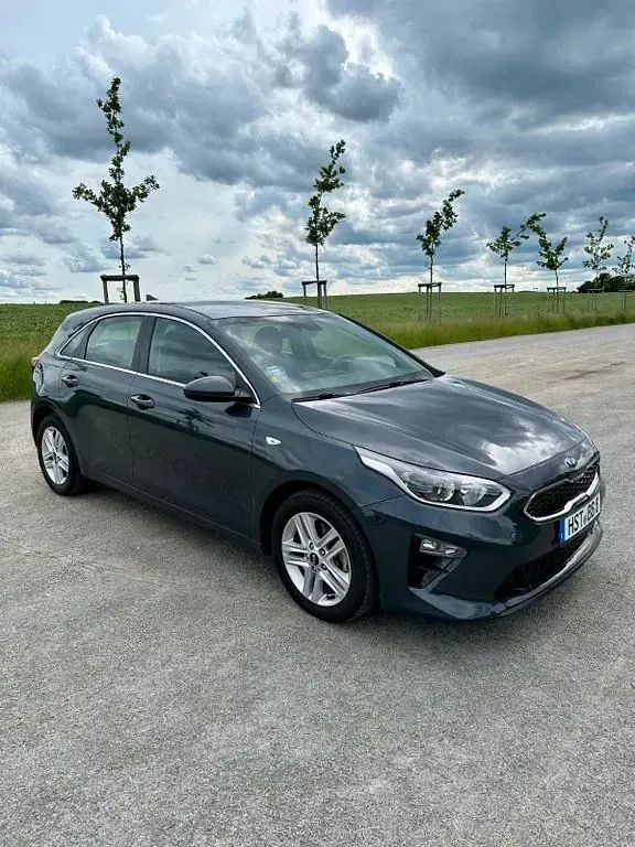Gebraucht Kia Ceed Vision 140 PS (102 kW) 2020 Grau Kleinwagen