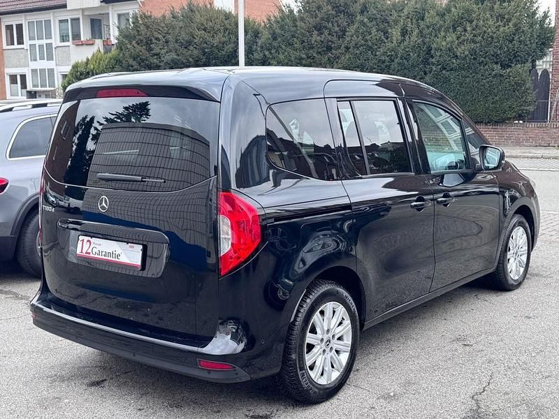 Gebraucht Mercedes T180 Advantage 116 PS (85 kW) 2023 Schwarz Van / Kleinbus