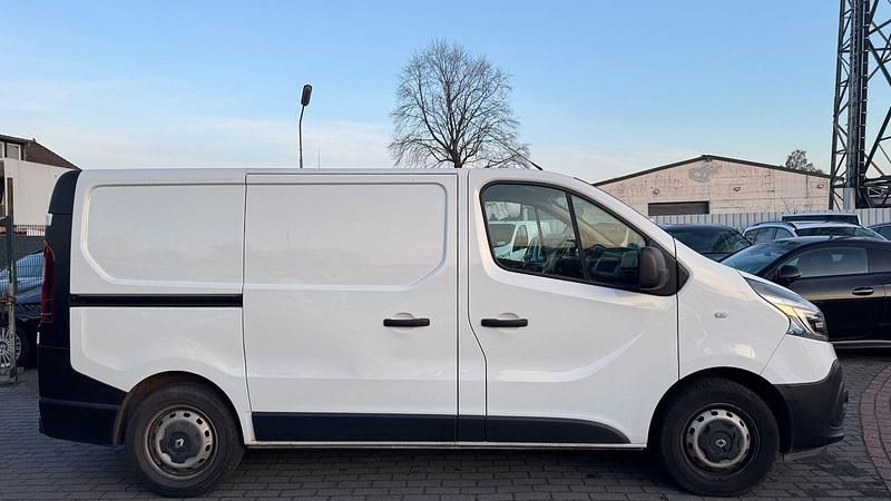 Gebraucht Renault Trafic Komfort 120 PS (88 kW) 2020 Weiß Van / Kleinbus