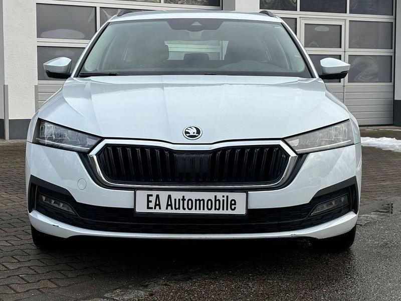 Gebraucht Skoda Octavia Ambition 116 PS (85 kW) 2021 Weiß Kombi