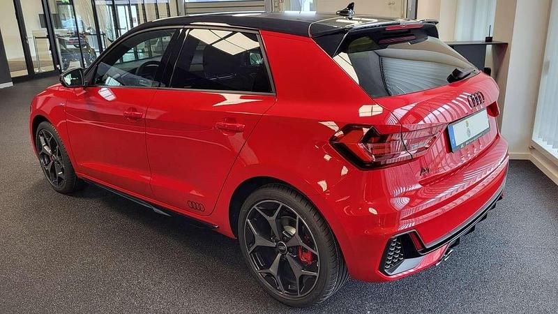 Gebraucht Audi A1 Sportback Ambiente 207 PS (152 kW) 2024 Rot Kleinwagen