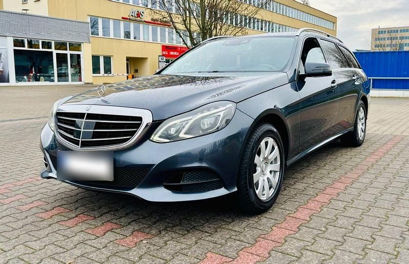 Gebraucht Mercedes E300 231 PS (169 kW) 2016 Grau Kombi