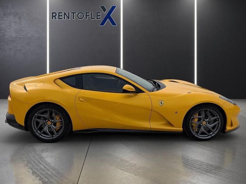 Gebraucht Ferrari 812 799 PS (587 kW) 2018 Gelb Coupé