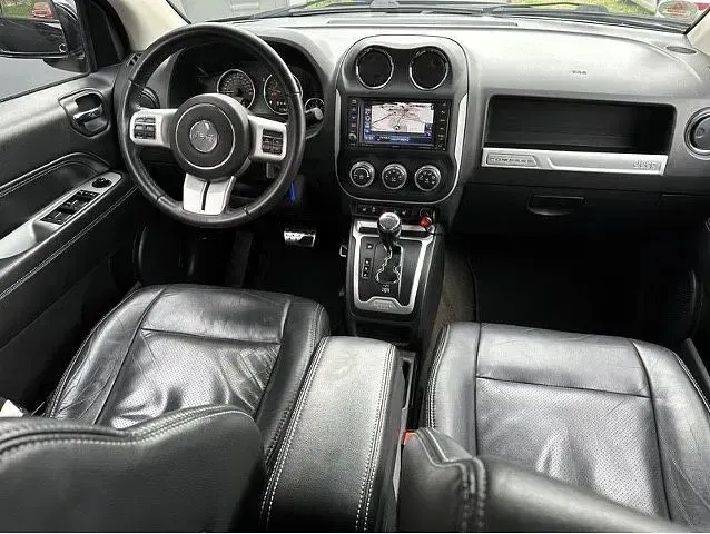 Gebraucht Jeep Compass Limited 170 PS (125 kW) 2016 Schwarz SUV